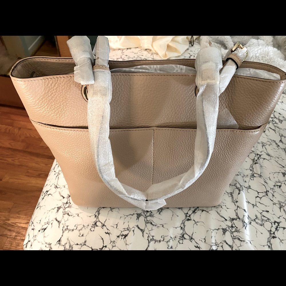 Michael Kors purse never used